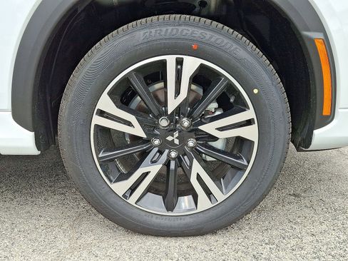 New 2025 Mitsubishi Eclipse Cross SEL image 9