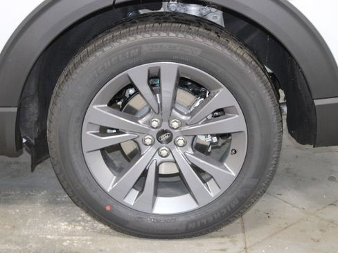 New 2026 Ford Explorer Active image 17