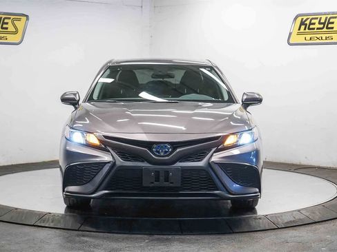 Used 2023 Toyota Camry SE w/ Cold Weather Package image 6