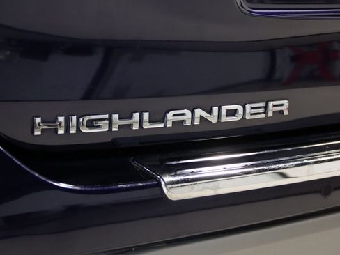 Used 2021 Toyota Highlander Platinum image 13