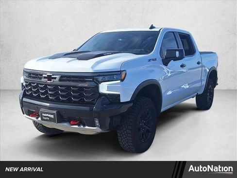 Used 2025 Chevrolet Silverado 1500 ZR2 w/ Technology Package image 1