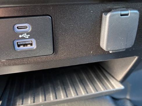 Used 2022 Ford F350 XLT image 22