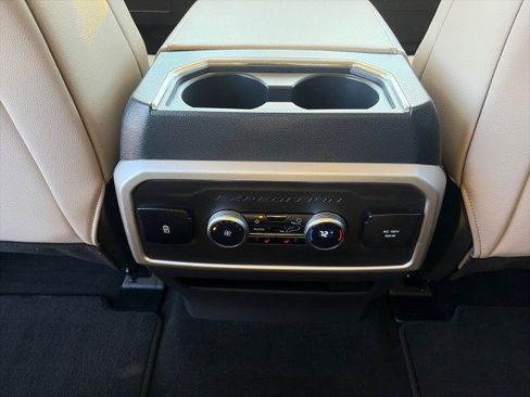 Used 2024 Ford Expedition Limited image 26