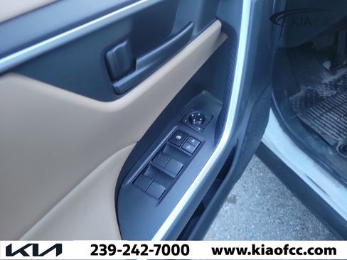 Used 2020 Toyota RAV4 LE w/ All Weather Liner Package AWD/4WD image 25