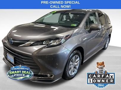 Used 2023 Toyota Sienna XLE