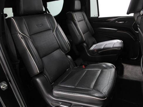 Used 2022 Cadillac Escalade ESV Sport w/ Touring Package image 20