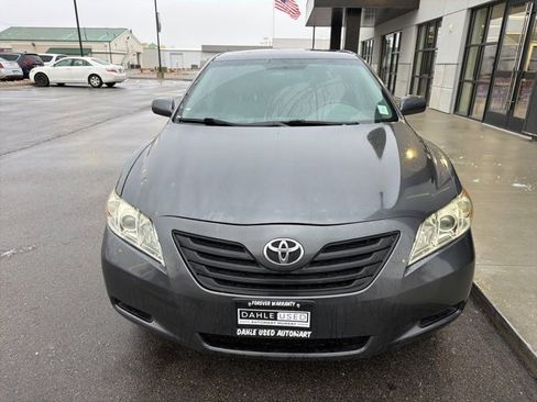 Used 2007 Toyota Camry SE image 2