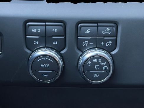 Used 2023 GMC Sierra 1500 AT4 w/ AT4 Premium Package image 12