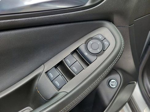Used 2023 Buick Encore GX Select w/ Sport Touring Package FWD image 19