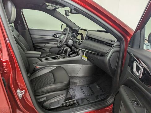 New 2026 Jeep Compass Latitude image 31