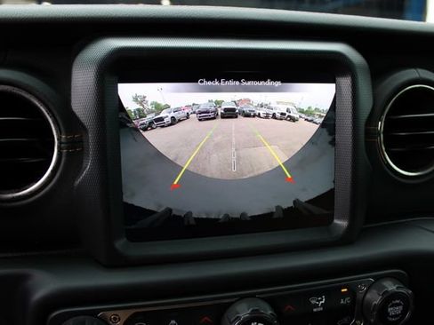 Used 2023 Jeep Wrangler Unlimited Sahara AWD/4WD image 23