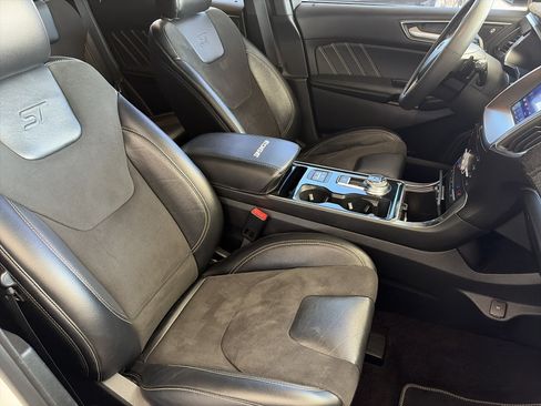 Used 2020 Ford Edge ST w/ Equipment Group 401A AWD/4WD image 18