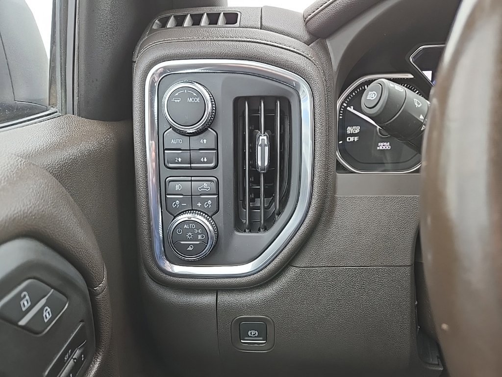 Used 2022 GMC Sierra 1500 Denali w/ Driver Alert Package II AWD/4WD image 20