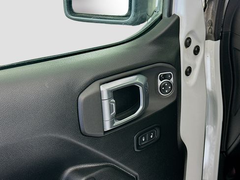 Used 2023 Jeep Wrangler Unlimited AWD/4WD image 15