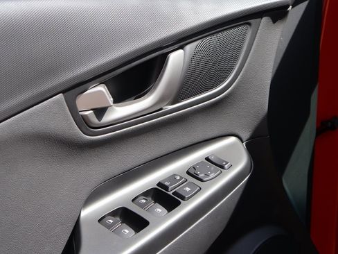 Used 2019 Hyundai Kona Limited image 22