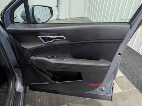 Used 2025 Kia Sportage LX image 25