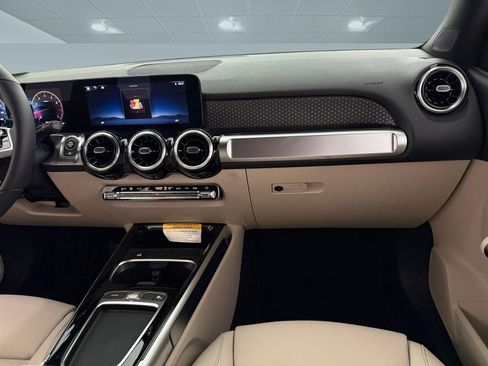 New 2026 Mercedes-Benz GLB 250 image 24