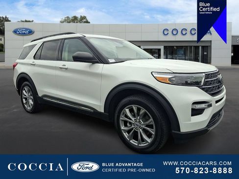 Certified 2023 Ford Explorer XLT w/ Equipment Group 202A AWD/4WD image 3