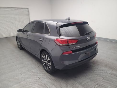Used 2018 Hyundai Elantra GT FWD image 5