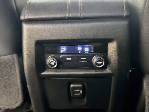 Used 2020 Chevrolet Traverse LS FWD image 29