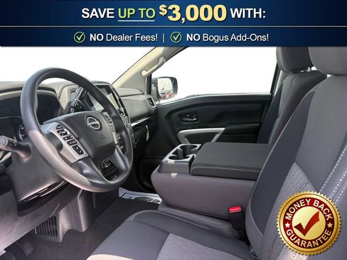 Used 2024 Nissan Titan SV AWD/4WD image 14