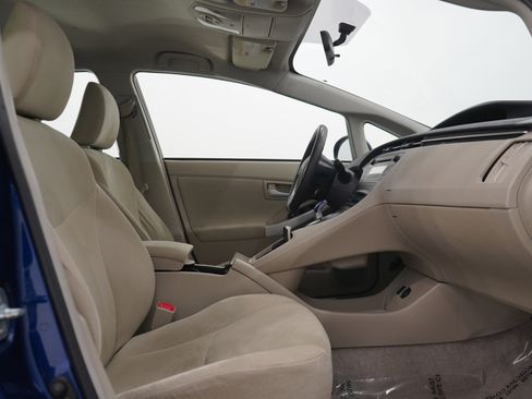 Used 2011 Toyota Prius Two image 10