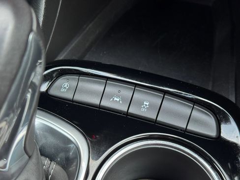 Used 2024 Buick Encore GX Sport Touring FWD image 33