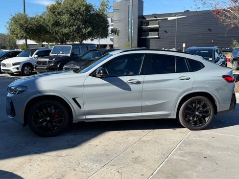 Used 2024 BMW X4 M40i w/ Premium Package image 2