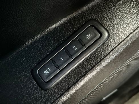 Used 2018 Chevrolet Tahoe LT AWD/4WD image 33