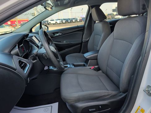 Used 2019 Chevrolet Cruze LT w/ LT Fleet Convenience Package image 8