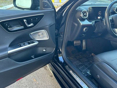 Used 2025 Mercedes-Benz C 300 4MATIC Sedan image 15