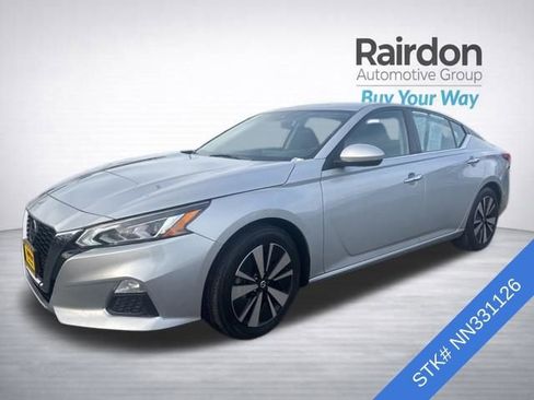 Used 2022 Nissan Altima 2.5 SV image 3