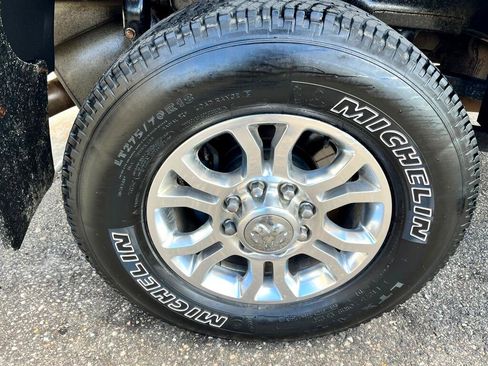 Used 2017 RAM 2500 Laramie w/ Protection Group image 20