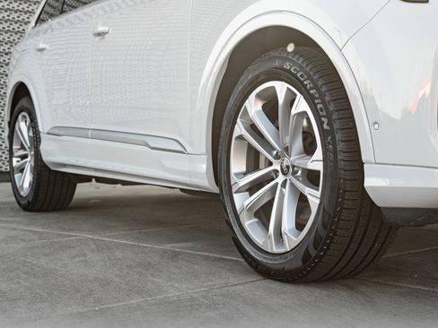 Certified 2025 Audi Q7 3.0T Premium Plus w/ Premium Plus Package image 36