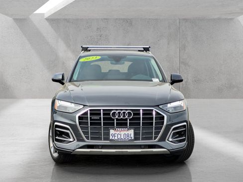 Used 2023 Audi Q5 2.0T Premium w/ Convenience Package AWD/4WD image 3