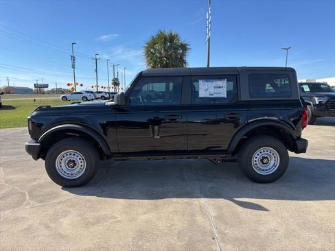 New 2025 Ford Bronco 4-Door image 4