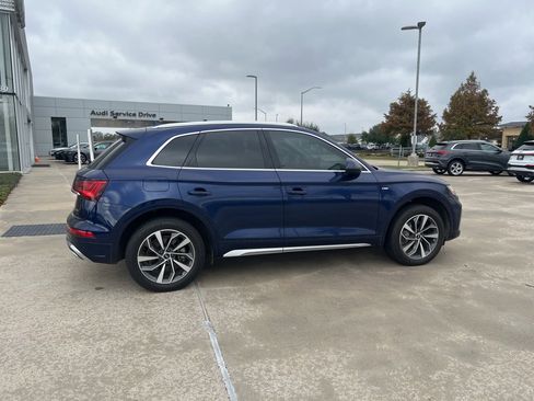 Used 2022 Audi Q5 2.0T Premium w/ Convenience Package image 4