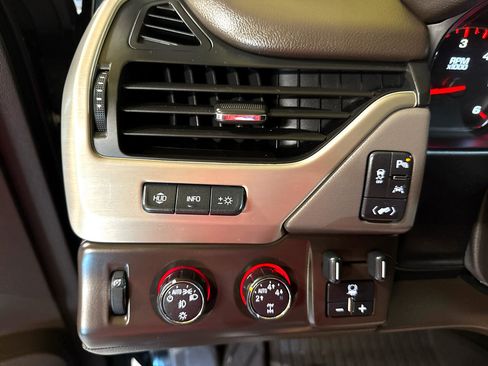 Used 2016 GMC Yukon Denali w/ Open Road Package image 19