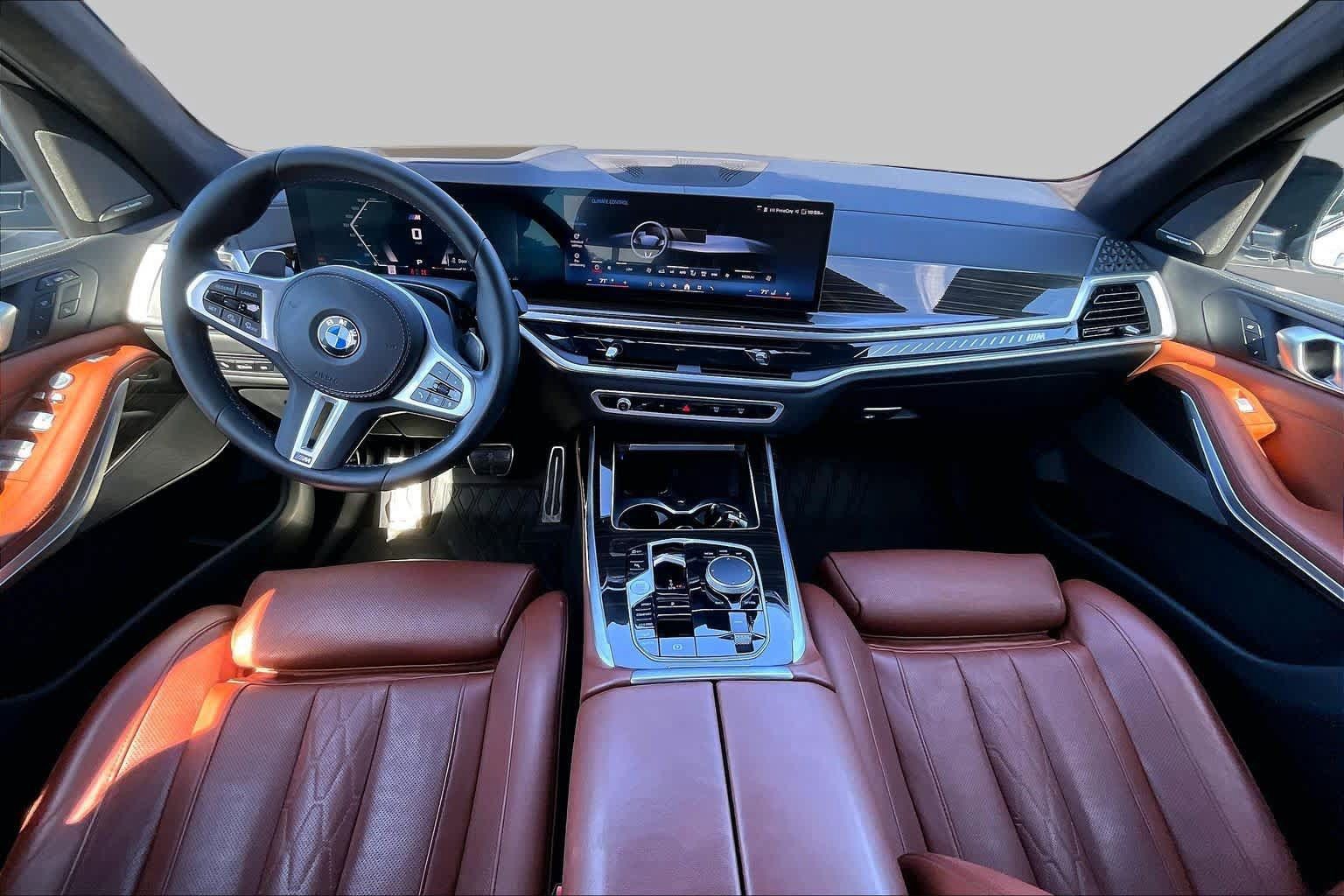 Used 2025 BMW X7 M60i AWD/4WD image 16