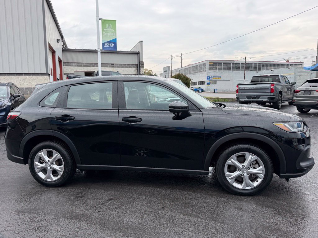 Certified 2023 Honda HR-V LX image 25