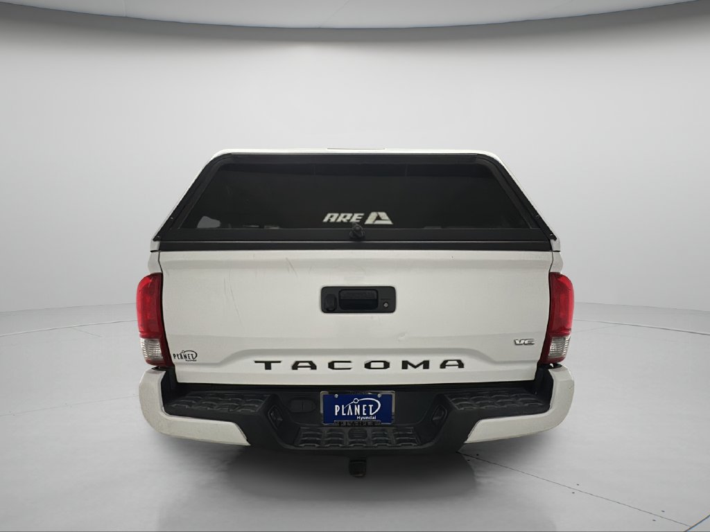 Used 2016 Toyota Tacoma TRD Sport w/ Towing Package RWD image 6