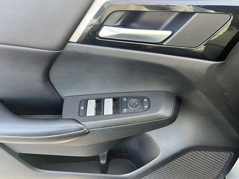 Used 2022 Mitsubishi Outlander SE image 16