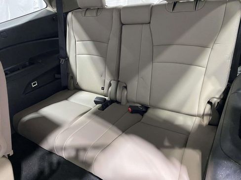 Used 2022 Honda Pilot Touring image 14