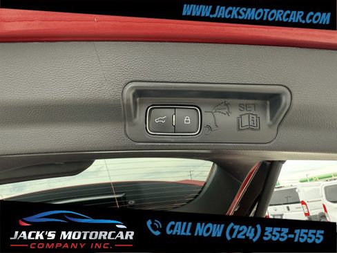 Used 2025 Ford Explorer ST image 20