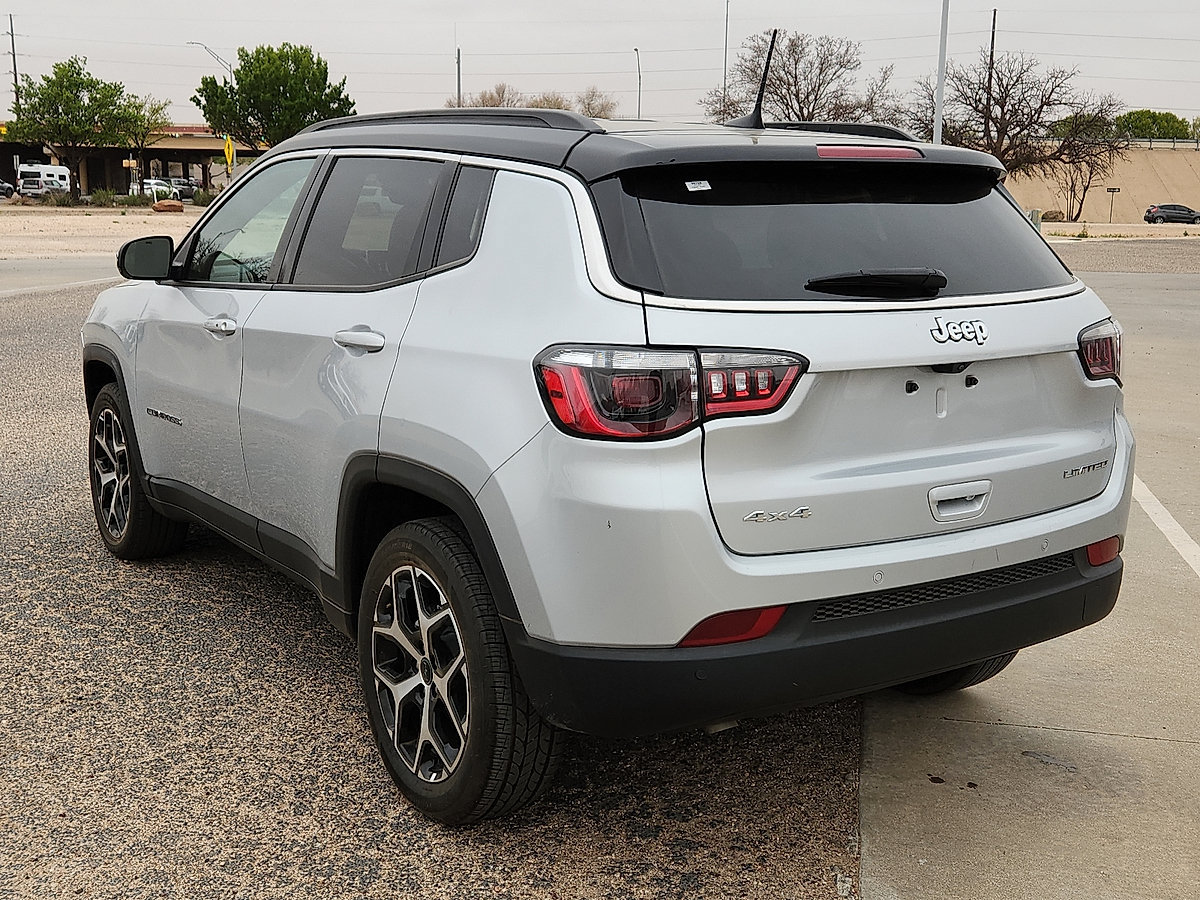 Used 2025 Jeep Compass Limited AWD/4WD image 2