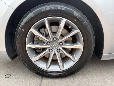 Used 2018 Acura TLX FWD image 11