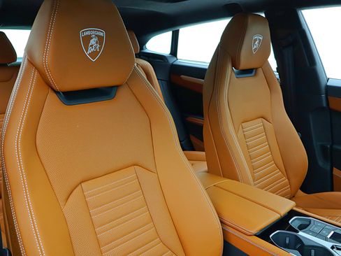 Used 2026 Lamborghini Urus SE AWD/4WD image 27