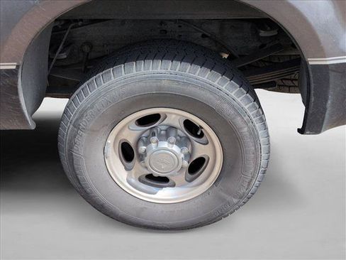 Used 2004 Ford F250 XL RWD image 14