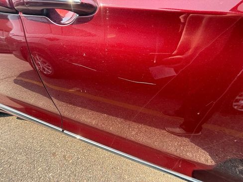 Used 2019 Chrysler Pacifica Touring-L FWD image 15