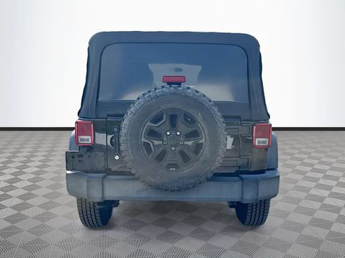 Used 2018 Jeep Wrangler Unlimited Sport AWD/4WD image 7